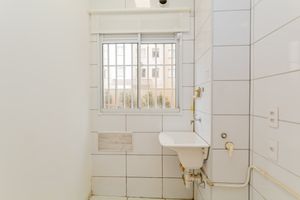 Image 7 - 894225