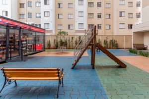 Image 15 - 894225