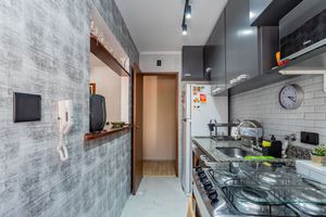 Image 19 - 894229