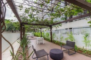 Image 18 - 894232
