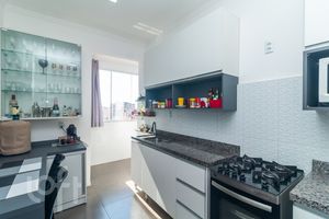 Image 11 - 894277