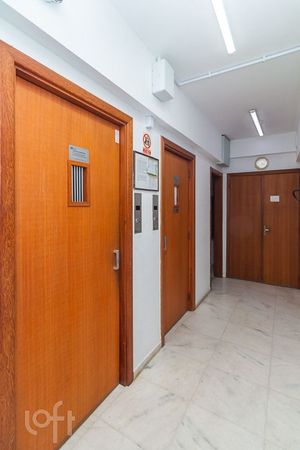 Image 20 - 894277