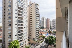 Image 4 - 894280