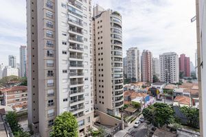 Image 17 - 894280