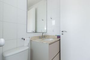 Image 8 - 894280