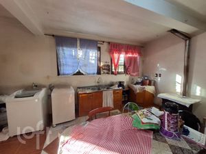 Image 17 - 894290