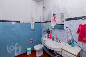 Image 21 - 894295