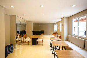 Image 9 - 894299