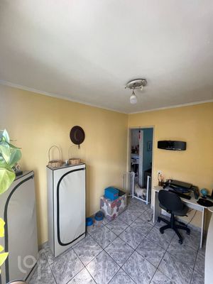 Image 7 - 894302