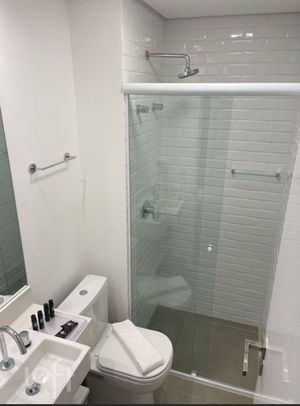 Image 19 - 894307