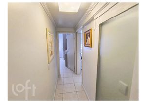 Image 23 - 894320