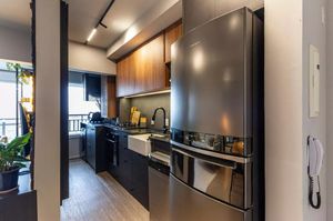 Image 8 - 894329