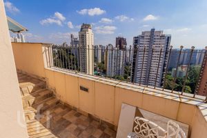 Image 10 - 894343