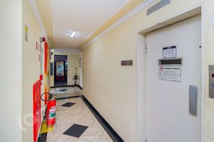 Image 44 - 894343
