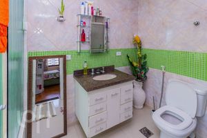 Image 37 - 894343