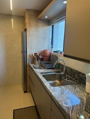 Image 17 - 894351