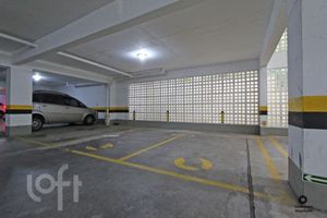 Image 32 - 894353