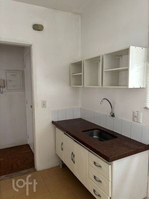 Image 4 - 894355