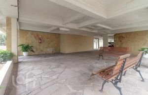 Image 15 - 894358