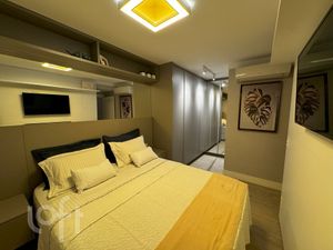 Image 9 - 894369
