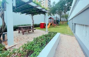 Image 3 - 894370