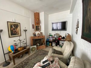Image 8 - 894400