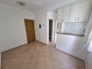 Image 3 - 894401