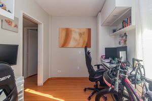 Image 9 - 894403