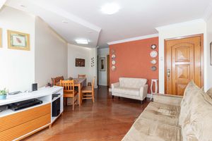 Image 4 - 894421