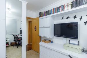 Image 14 - 894421