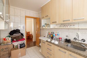 Image 25 - 894421