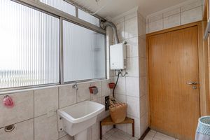 Image 30 - 894421