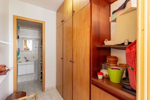Image 32 - 894421