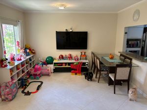 Image 9 - 894425