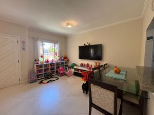 Image 11 - 894425