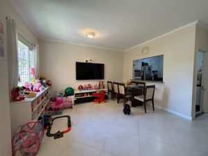 Image 13 - 894425