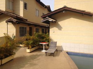 Image 27 - 894425
