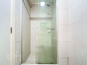 Image 19 - 894430