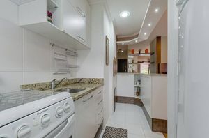 Image 8 - 894433