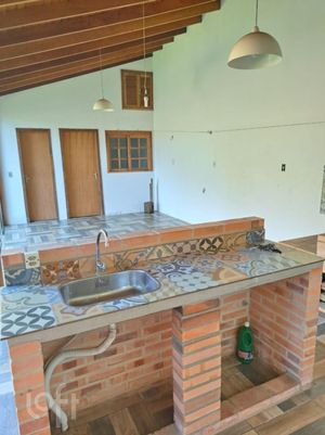 Image 31 - 894437
