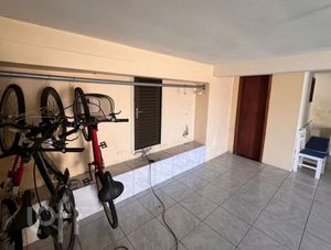 Image 9 - 894440
