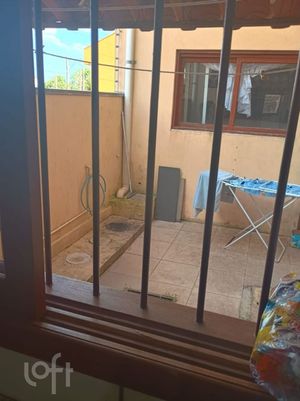 Image 19 - 894440