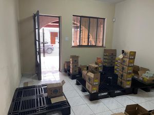 Image 2 - 894445