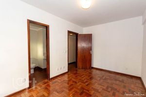 Image 19 - 894465