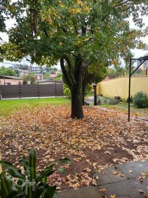 Image 18 - 894471