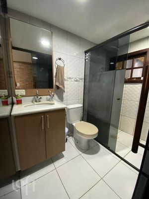 Image 8 - 894471