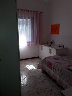 Image 5 - 894474