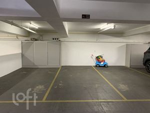 Image 11 - 894486