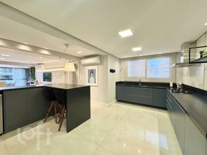 Image 29 - 894486