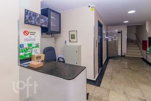 Image 24 - 894492